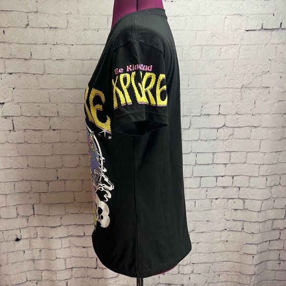 Weekend warrior size small be kind and explore mushroom skeleton graphic tee - Picture 2 of 5